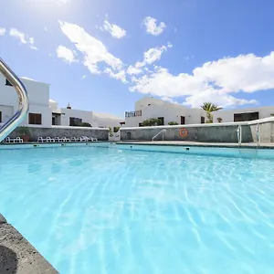 https://casa-marta-playa-honda-lanzarote.in-canary-islands.com